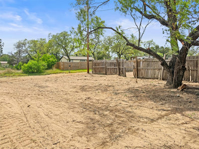 296 Seneca Dr — photo 4