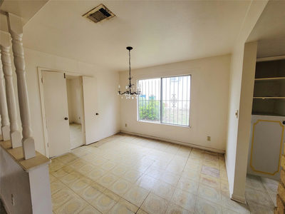 6605 Highpoint Dr — photo 5