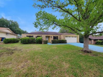 6605 Highpoint Dr — photo 2