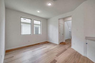 190 Hornet St — photo 3