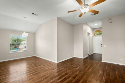 14901 Nuttall Dr — photo 2