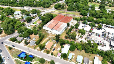312 Comacho St — photo 3