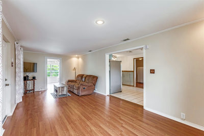 201 Church Hill Ln — photo 5
