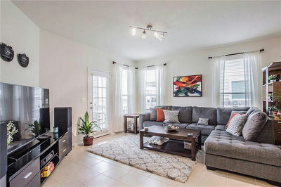 811 Sawbuck Dr — photo 3