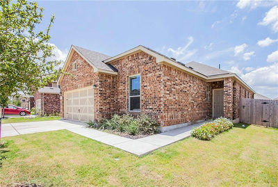 811 Sawbuck Dr — photo 2