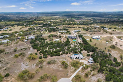 285 Calvary Cv — photo 2