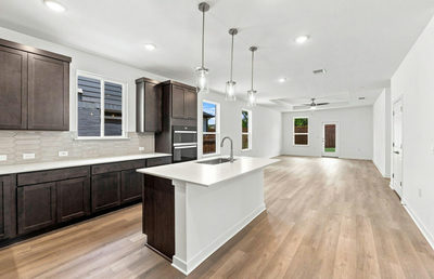 129 Adlai Ave — photo 4