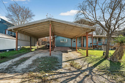 2401 De Soto Dr — photo 3
