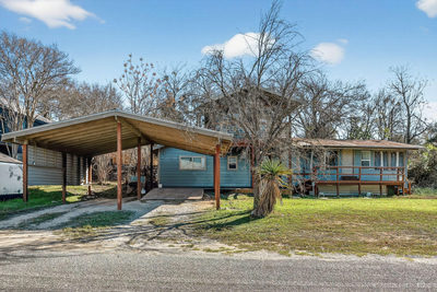 2401 De Soto Dr — photo 2