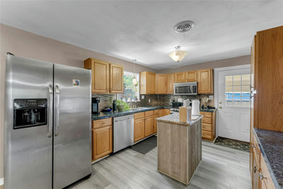 209 E Live Oak St — photo 4