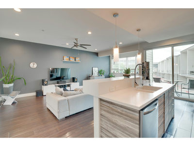 604 N Bluff Dr #205 — photo 3