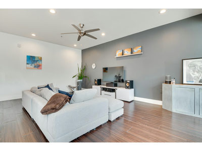 604 N Bluff Dr #205 — photo 4