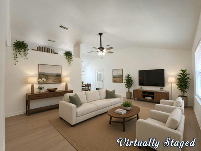 15 Las Flores Dr — photo 2