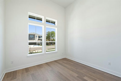 325 San Saba Dr — photo 2
