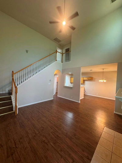 2037 Northview Dr — photo 3