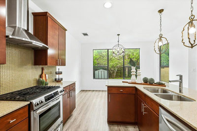 2815 Corbin Ln — photo 2