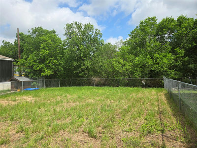 1105 Miller St — photo 3