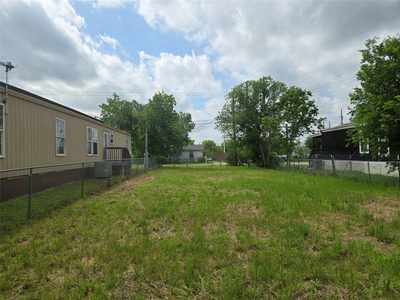 1105 Miller St — photo 2