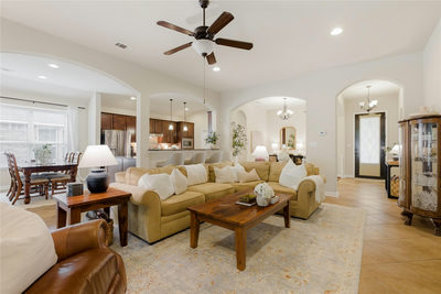 214 Bellagio Dr — photo 2