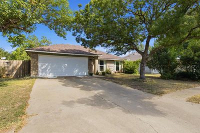 409 Kathleen Ln — photo 4