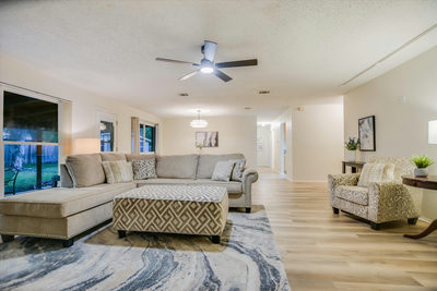 6906 Moonmont Dr — photo 5