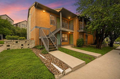 3204 Menchaca Rd #303 — photo 2
