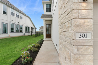 201 Flora Springs Cv — photo 3