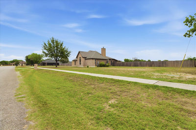 197 Thomas Dr — photo 3