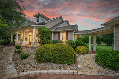201 Shady Oaks Trl — photo 3