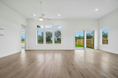 154 Christian Springs Dr — photo 2