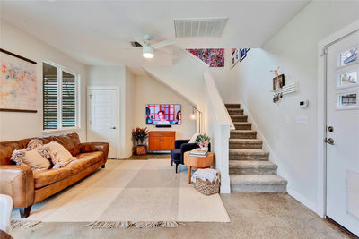 919 E 51st St #B — photo 5