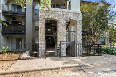 6000 Shepherd Mountain Cv #219 — photo 2