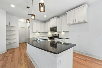 5900 Swayden Ln — photo 2
