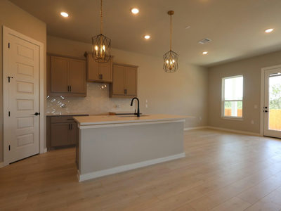 275 Callahan Loop — photo 2