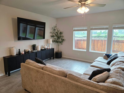 151 Arches Dr — photo 2