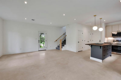 10918 Ridgeway St — photo 5