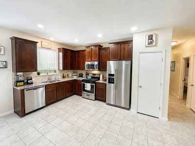 587 Twisted Oaks Ln — photo 4