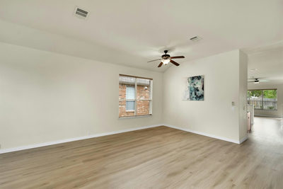 3521 Shiraz Loop — photo 5