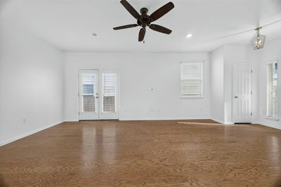430 Twisted Oaks Ln — photo 4