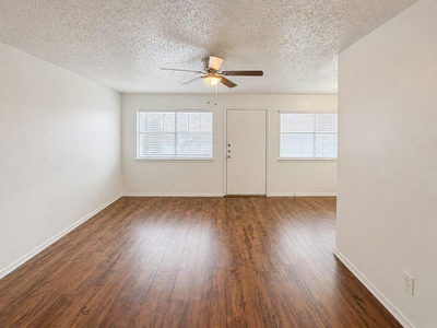 2704 Salado St #103 — photo 2