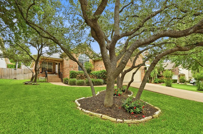 12909 Majestic Oaks Dr — photo 2