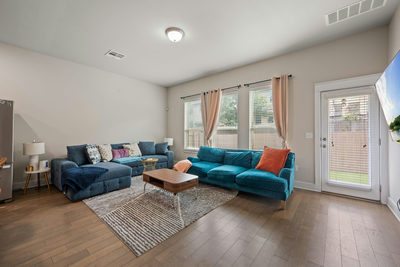 13501 Metric Blvd #14 — photo 2