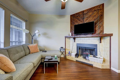 2901 San Jacinto Blvd #204 — photo 4