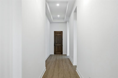 619 Breeze Hollow Ln — photo 3