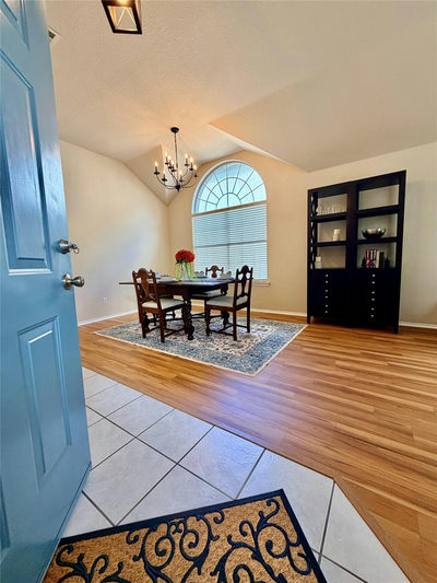 3704 Kissman Dr — photo 3