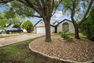 3704 Kissman Dr — photo 2