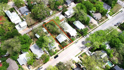 1710 Holly St — photo 3