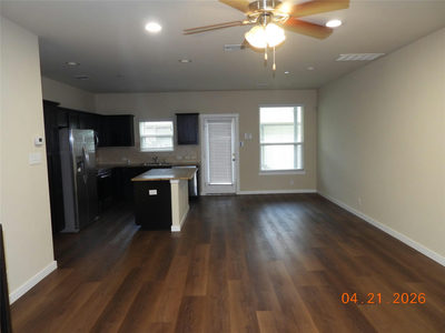 1004 Lost Pines Ln — photo 2
