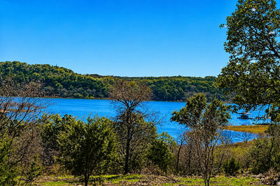 551 Lake View Dr — photo 2