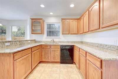 324 Avalanche Ave — photo 3